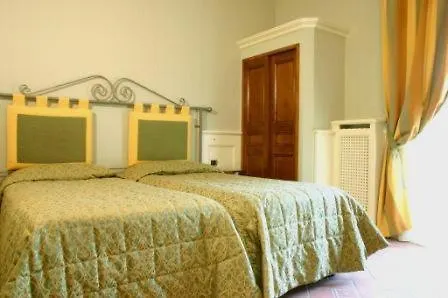 בולוניה Hotel Pedrini 3*,